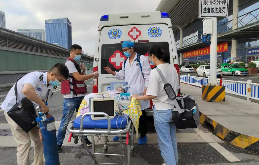 格尔木市救护车出租公司